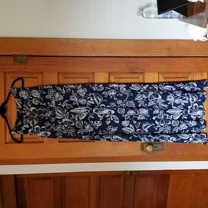 Chaps Sleeveless  size LP Navy / White Maxi Dress
